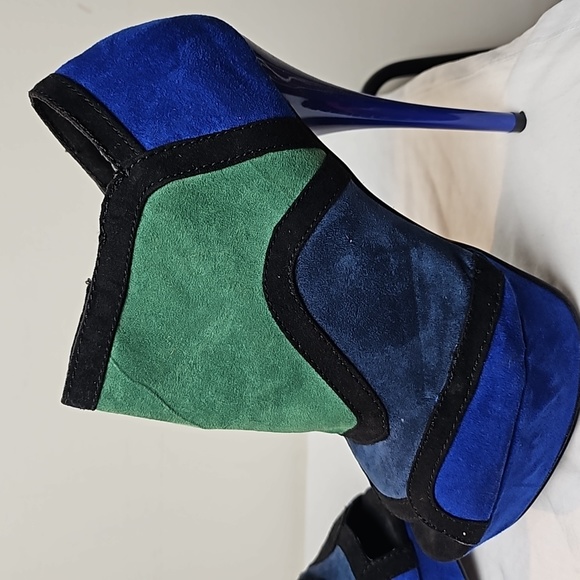 Qupid Low Booties (6) - Picture 7 of 9